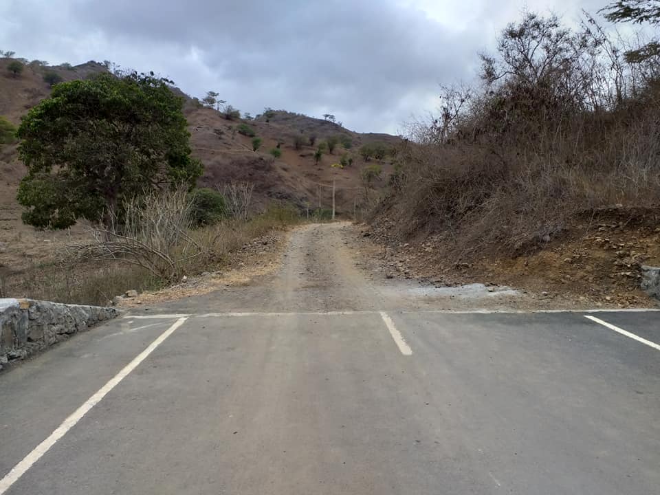 Fim da estrada de Saltos