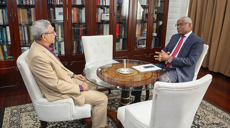 Jorge Santos visita PR