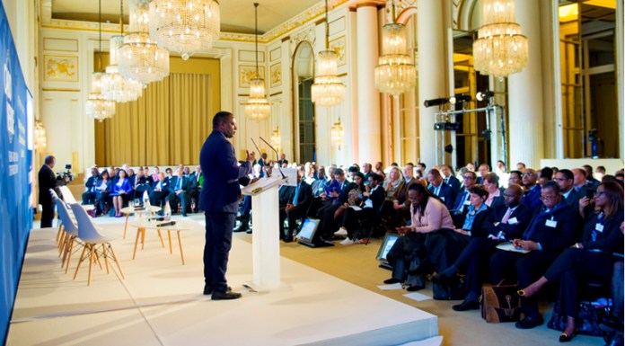 Olávo Correia Conferencia França