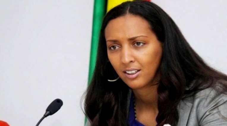 janira hopffer Armada0 768x426